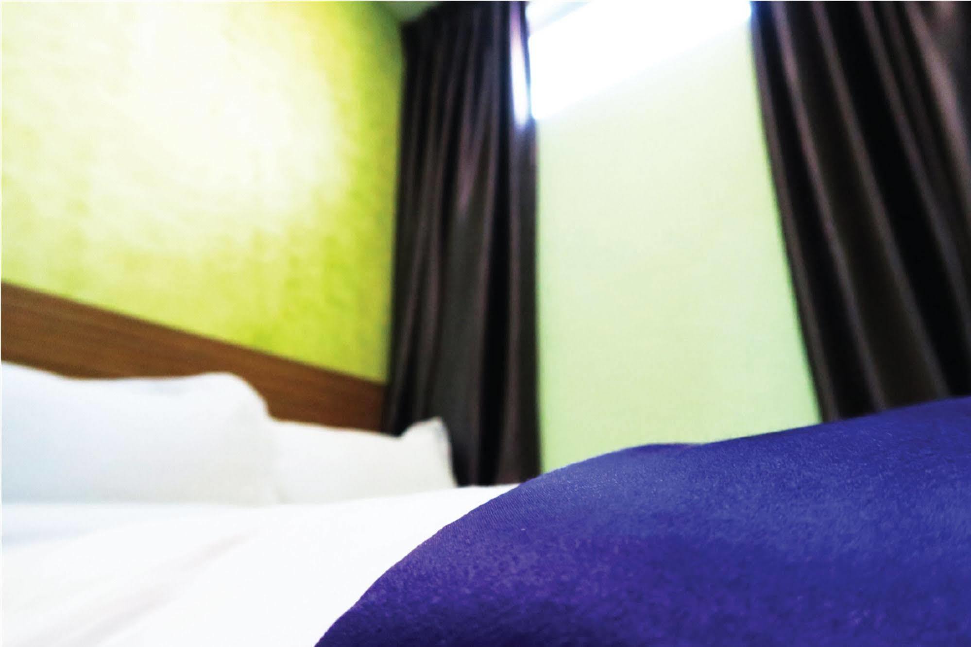 Apollo Inn George Town Extérieur photo